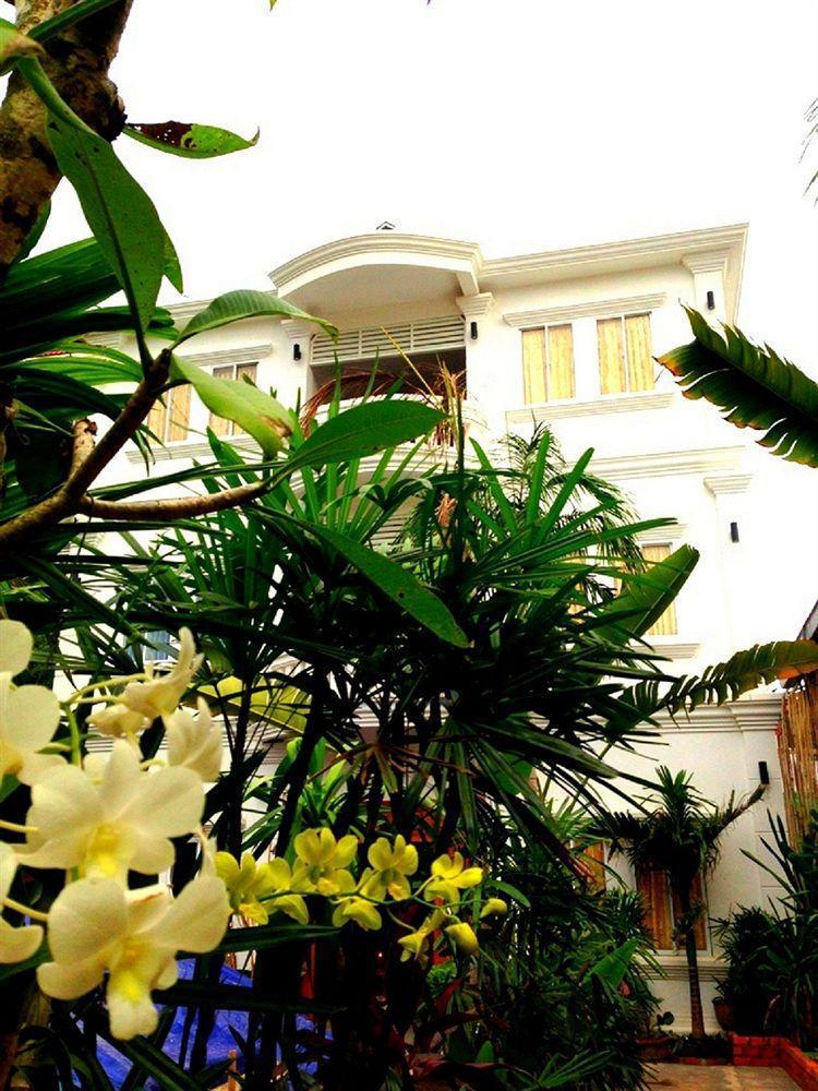 Villa Um Theara, Сием Реап Екстериор снимка